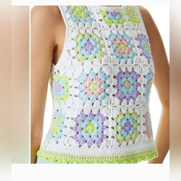 Alice + Olivia Reva Medallion Crocheted Top Size Small - Picture 5 of 11